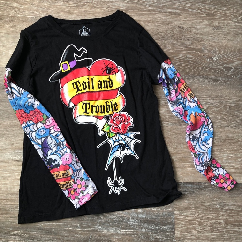 Ladies Tattoo Sleeve Halloween Shirt Size XL